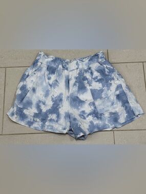 Abercrombie & Fitch Light Blue and White Tie-Dye Shorts